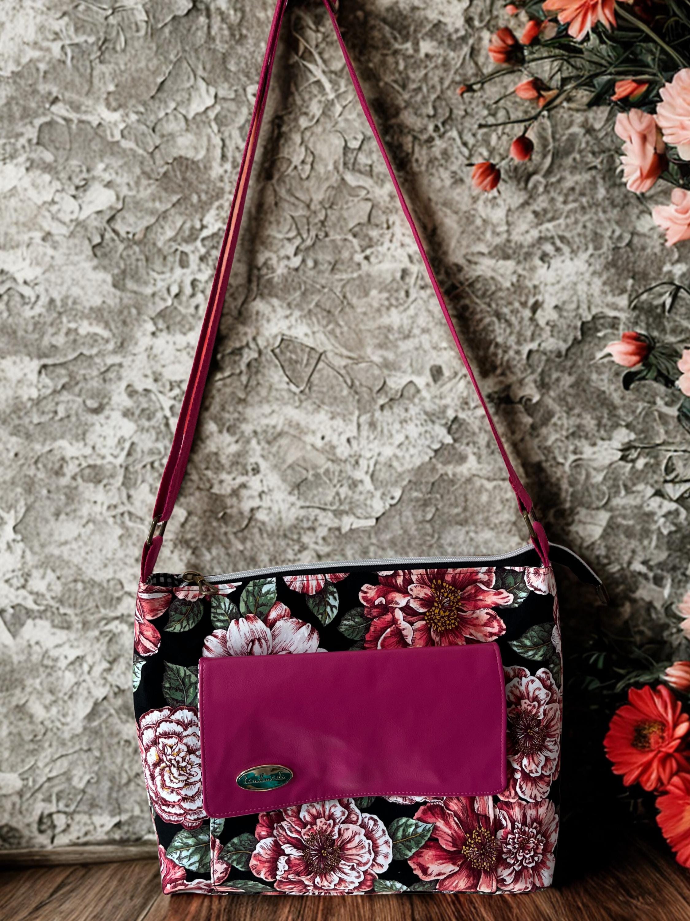 Small Midi Crossbody with adjustable strap